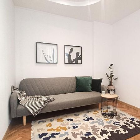 וארנה Apartment Balabanov מראה חיצוני תמונה