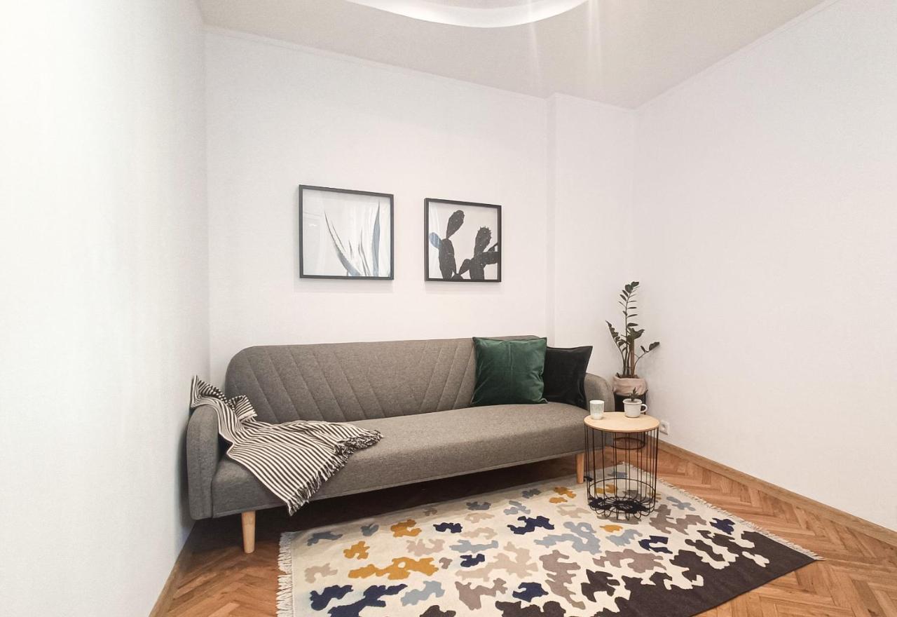 וארנה Apartment Balabanov מראה חיצוני תמונה