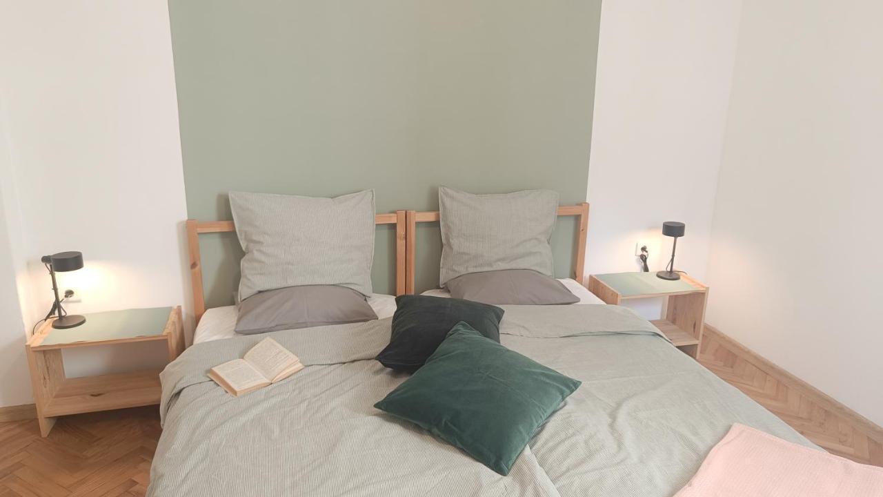וארנה Apartment Balabanov מראה חיצוני תמונה
