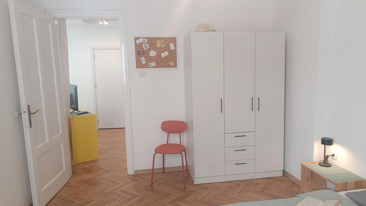 וארנה Apartment Balabanov מראה חיצוני תמונה