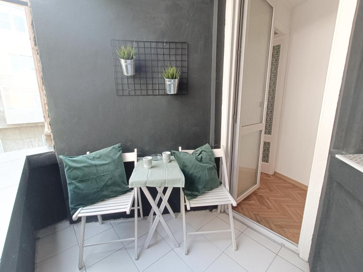 וארנה Apartment Balabanov מראה חיצוני תמונה